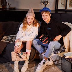 唐狮情侣装卫衣新款春装韩版连帽宽松长袖卫衣女装白色潮流男