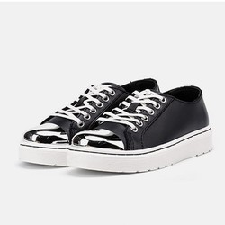 Dr. Martens 21764001 PLASTIC TOE CAP 21764001 女士明星款平底鞋 *2件